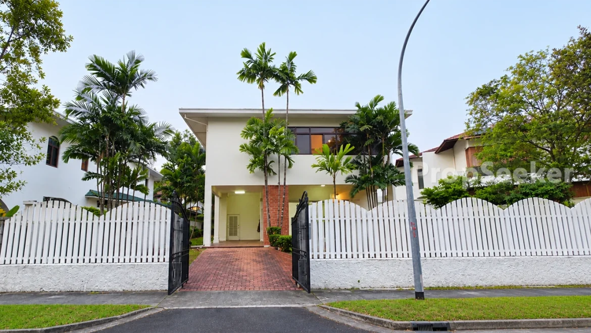 Sunset Way Freehold Bungalow For Sale – 6,145 sqft